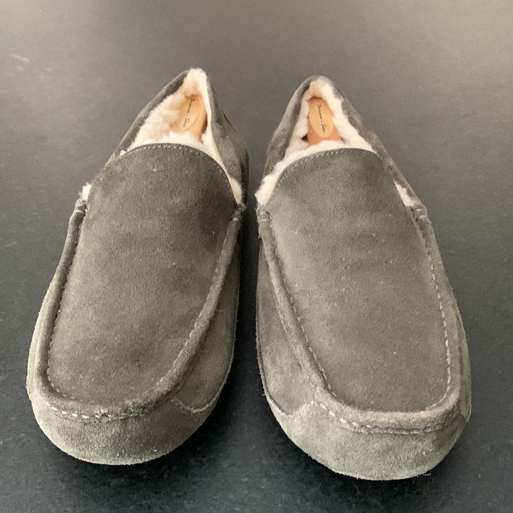 UGG suede sheepskin Ascot slippers 13 EUC - Picture 6 of 9
